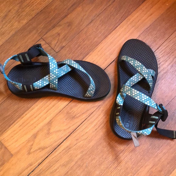 Chaco Shoes - Chao sandals green and white daisy strap 5